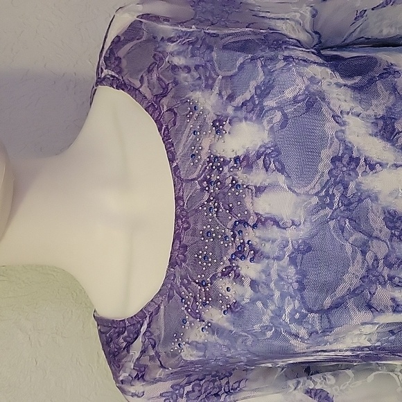 3/$30 CAL STYLE Bedazzled Lace Overlay Ombre Watercolor Assymetric Tunic - Picture 3 of 7